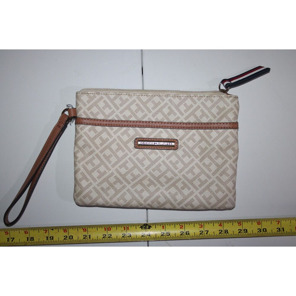 Tommy Hilfiger Signature Logo Wristlet Wallet Tan Cream Striped Strap